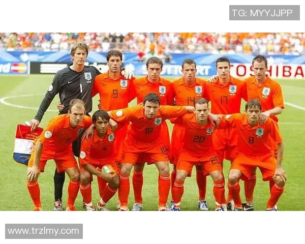 世纪足球荷兰五大球星的传奇足迹与辉煌成就解析 世纪足球荷兰五大球星的传奇足迹与辉煌成就解析