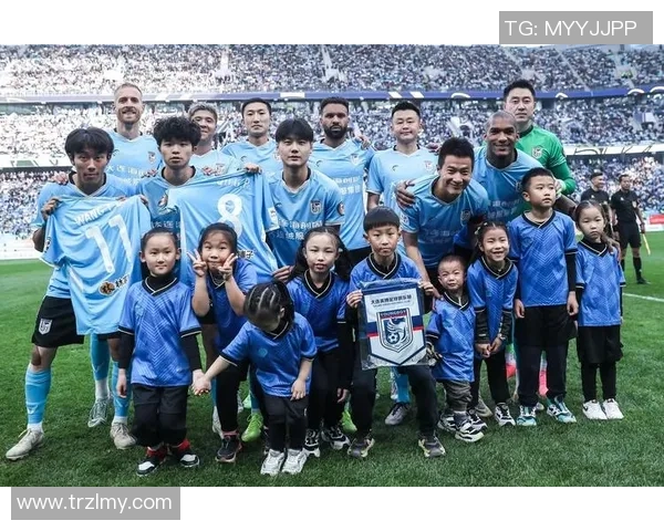 足球星球符号引领全球足球文化发展新趋势助力运动员崛起与球迷互动创新