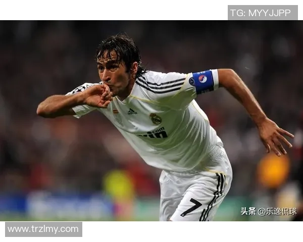 全球足球历史最佳球员排名榜单盘点谁能称雄足坛至今