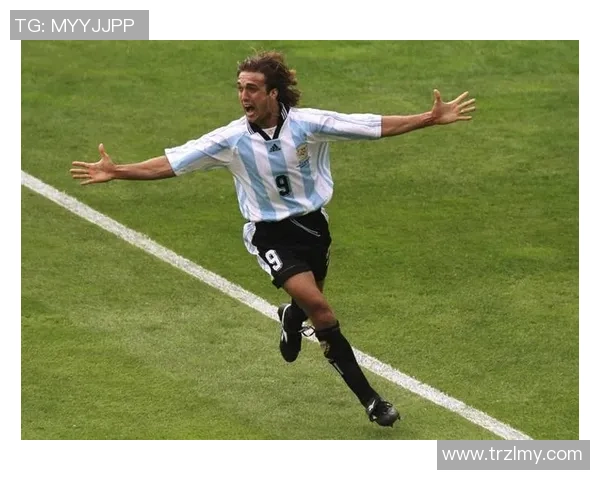 左脚神笔风姿：世界足坛左脚巨星们的传奇故事